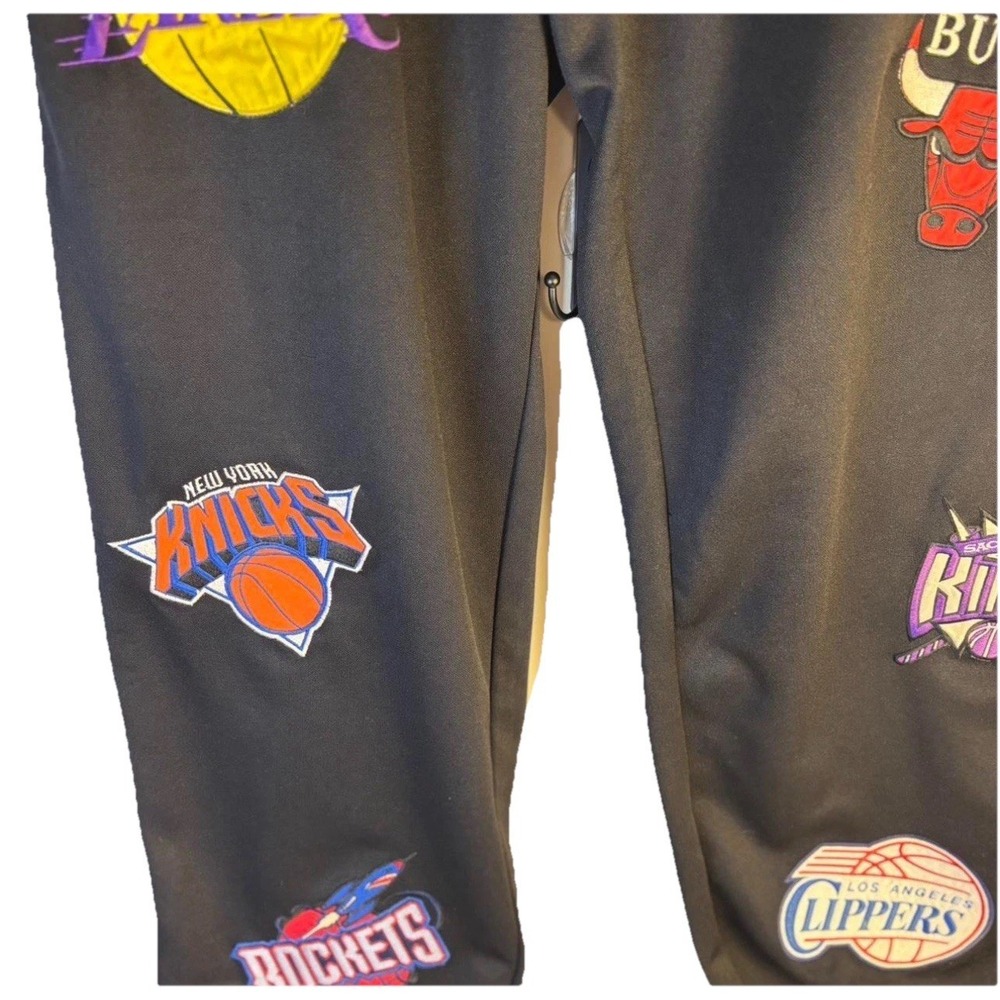 UNK NBA All Team Logo Joggers Mens Black Embroidered Patch Sweatpants Multi-Team - Picture 6 of 11
